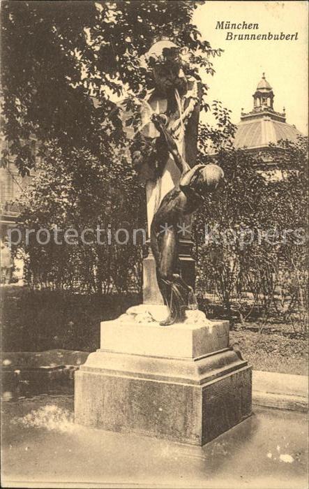 Muenchen Bayern Brunnenbuberl