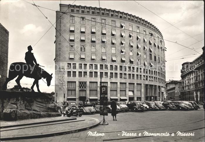 Milano Piazza Monumento a Missori
