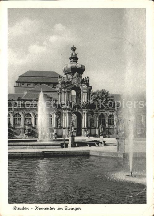 DRESDEN Elbe Kronentor im Zwinger Fontaene