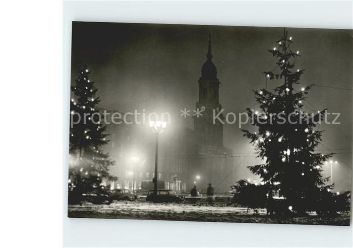 DRESDEN Elbe Altmarkt mit Kreuzkirche zur Weihnachtszeit Christbaum