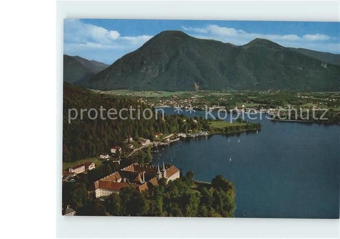 Tegernsee Bayern Panorama mit Schloss und Wallberg Mangfallgebirge Fliegeraufna