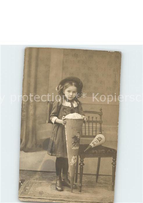 Schule School Ecole Escuela Scuola-- Kind Schultuete Einschulung