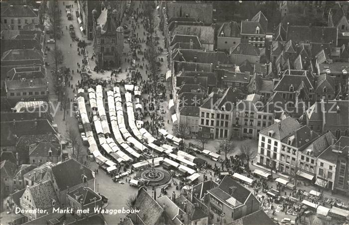 Deventer Markt met Waaggebouw Fliegeraufnahme
