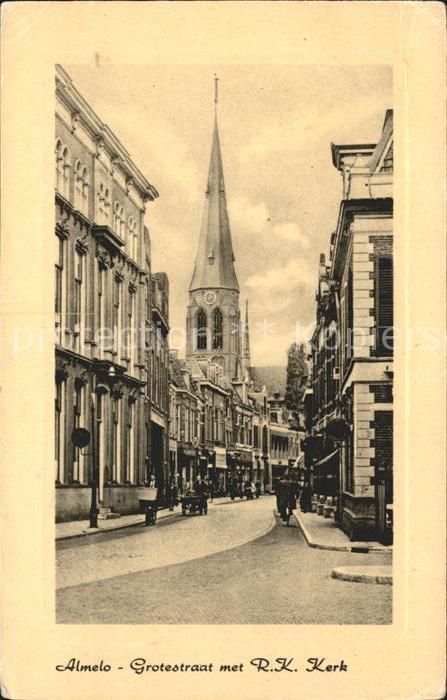 Almelo Grotestraat met RK Kerk Kirche