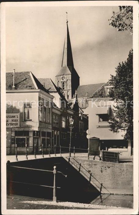 Kampen Niederlande Burgwal met Venestraat en Boventoren