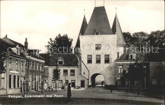 Kampen Niederlande Koornmarkt met Poort 1337