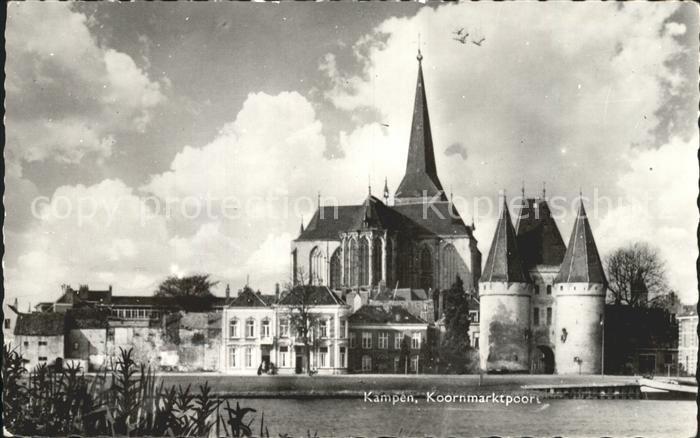 Kampen Niederlande Koornmarktspoort met Bovenkerk Kirche