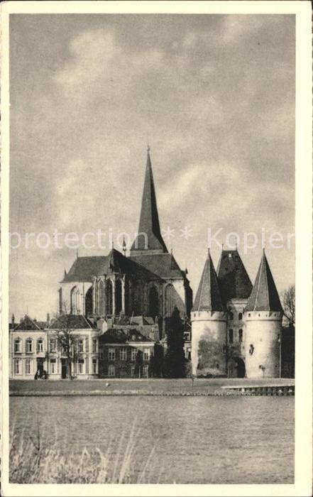 Kampen Niederlande Koornmarktspoort met Bovenkerk