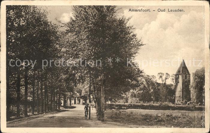 Oud Leusden Baumallee Turm