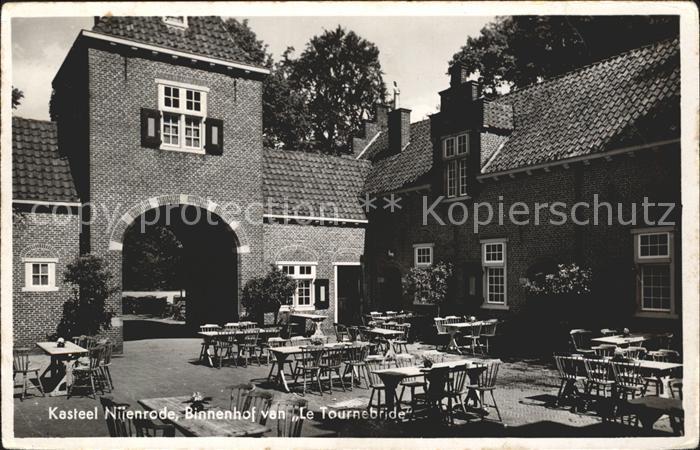 Breukelen Kasteel Nijenrode Binnenhof