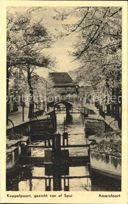 Amersfoort Koppelpoort gezicht van af Spui