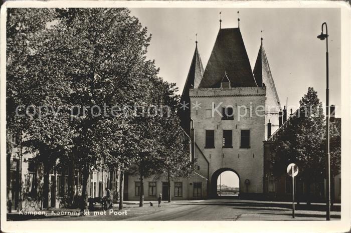 Kampen Niederlande Koornmarkt met Poort