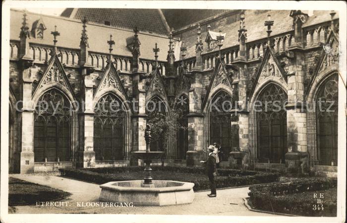 Utrecht Kloostergang Brunnen