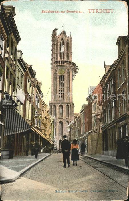 Utrecht Zadelstraat en Domtoren