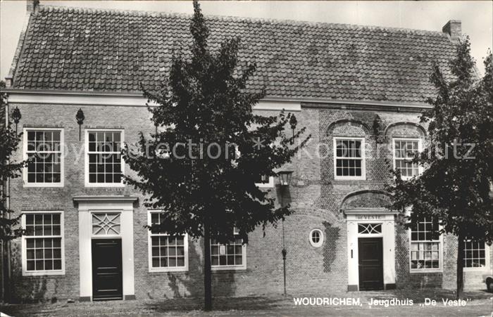 Woudrichem Jeugdhuis De Veste