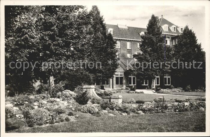 Vught Retraitehuis Loyola Vanuit den tuin