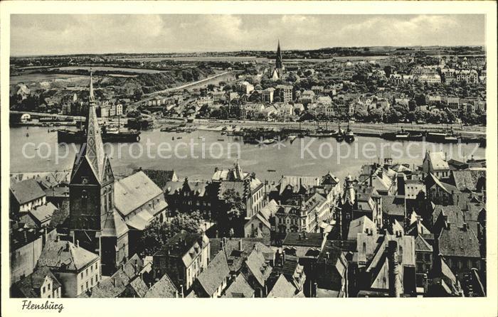 Flensburg Blick ueber die Stadt Hafen Kirche