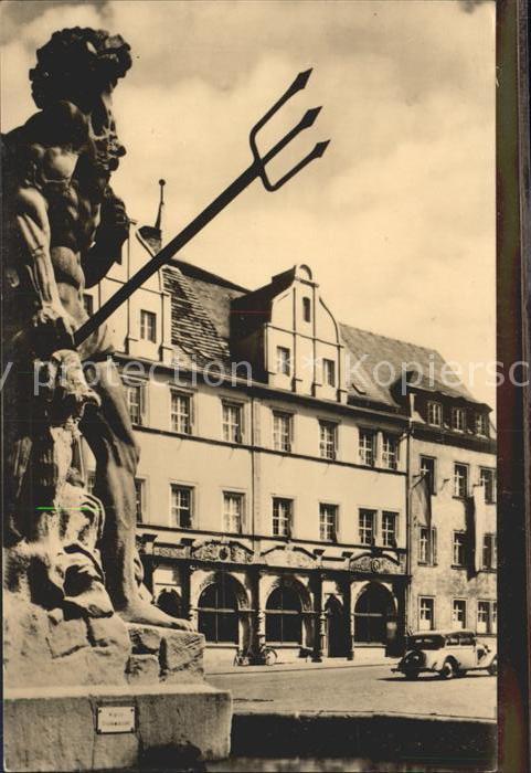Weimar Thueringen Cranachhaus mit Neptunbrunnen