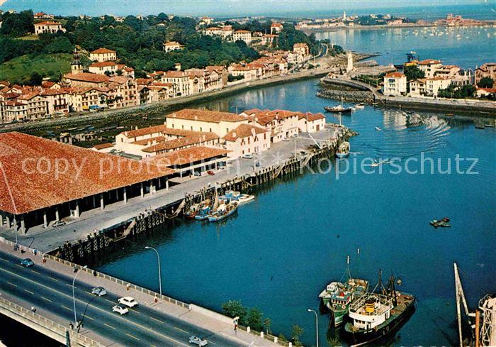 Saint-Jean-de-Luz Vue generale sur le Port
