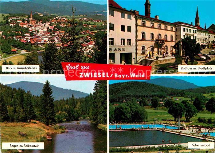 Zwiesel Niederbayern Panorama Rathaus mit Stadtplatz Regen mit Falkenstein Schwi