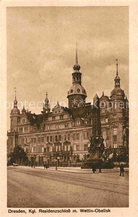 DRESDEN Elbe Koenigliches Residenzschloss mitt Wettin Obelisk
