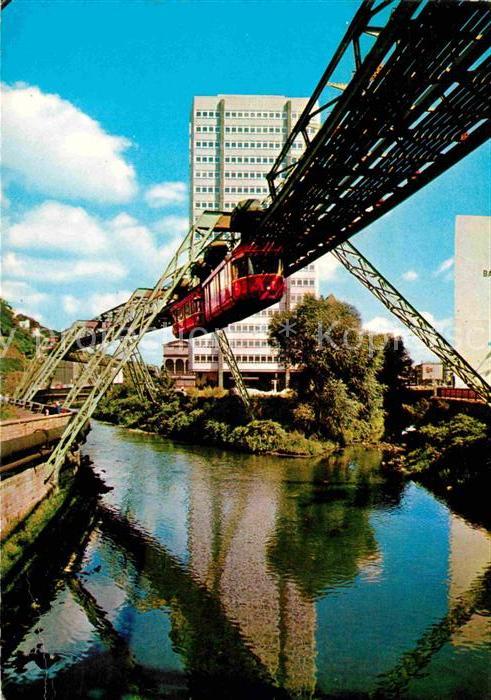 WUPPERTAL NRW Justizhochhaus Schwebebahn