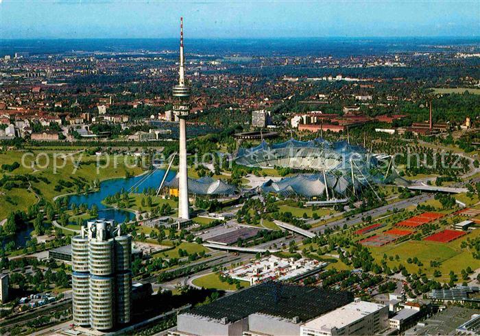 Muenchen Bayern Panorama Olympiagelaende Olympiaturm BMW Hochhaus