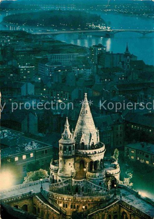 Budapest Halaszbastyaval Ansicht mit der Fischerbastei Donau Nachtaufnahme