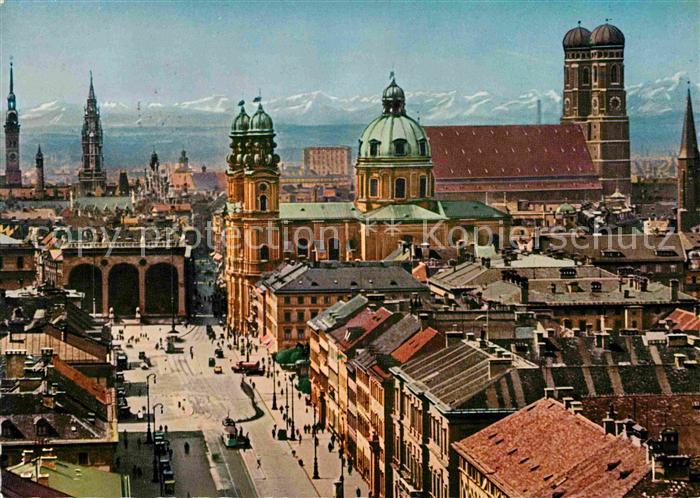 Muenchen Bayern Blick von der Ludwigskirche mit Alpen