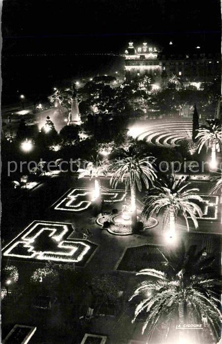 Nice Alpes Maritimes Effes de lumiere dans les Jardins Albert 1er la nuit