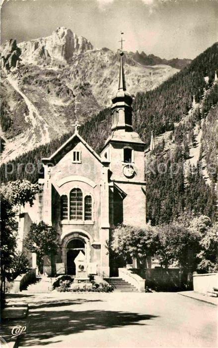 Chamonix Eglise et le Brevent