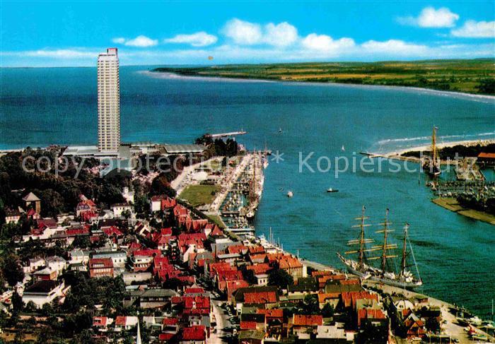 Travemuende Ostseebad Hafen Segelschiff Dreimaster Hotel Maritim Fliegeraufnahme