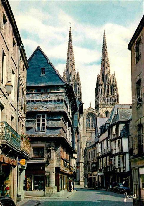 Quimper Rue Kereon vieilles maisons Cathedrale