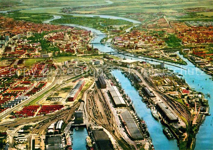 BREMEN  CITY Hafen Fliegeraufnahme