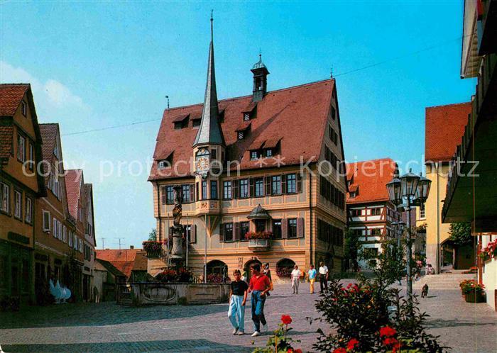 Bietigheim-Bissingen Rathaus erbaut 1507 Marktplatz Brunnen