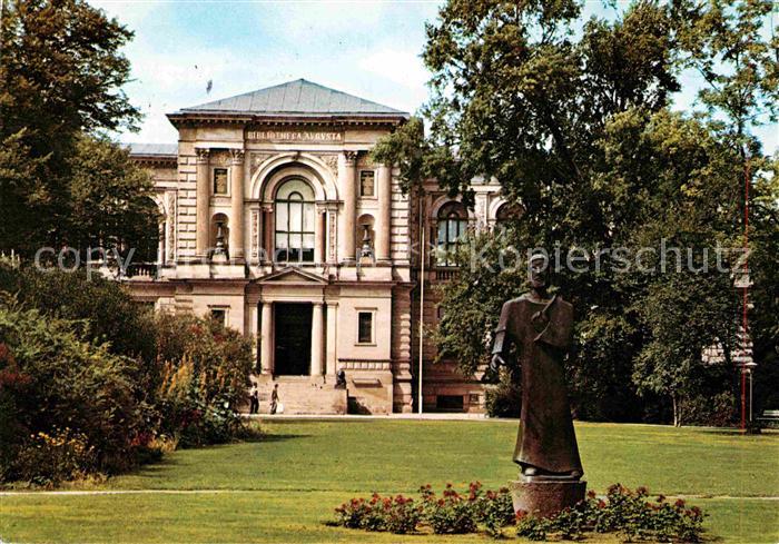 Wolfenbuettel Nathan Statue vor der Bibliothek