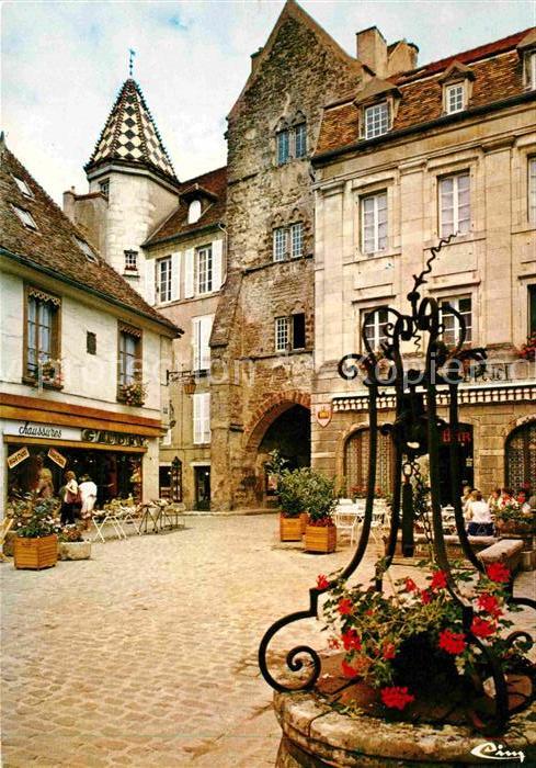 Semur-en-Auxois Le vieux puits Brunnen