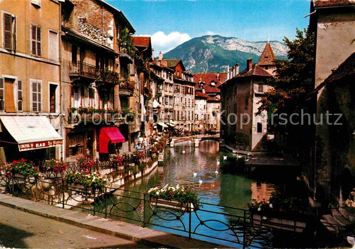 Annecy Haute-Savoie Vieux Quartiers Canal du Thiou et les vieilles prisons