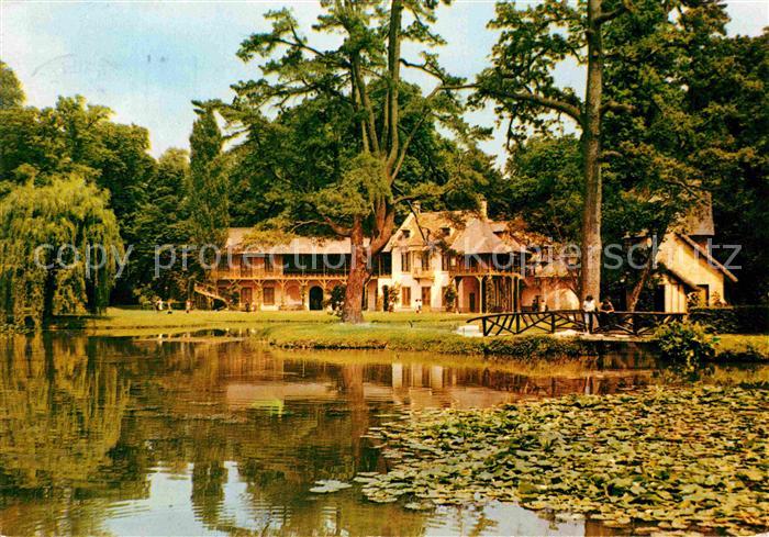 Versailles Yvelines Maison de la Reine Petit Trianon et le Lac