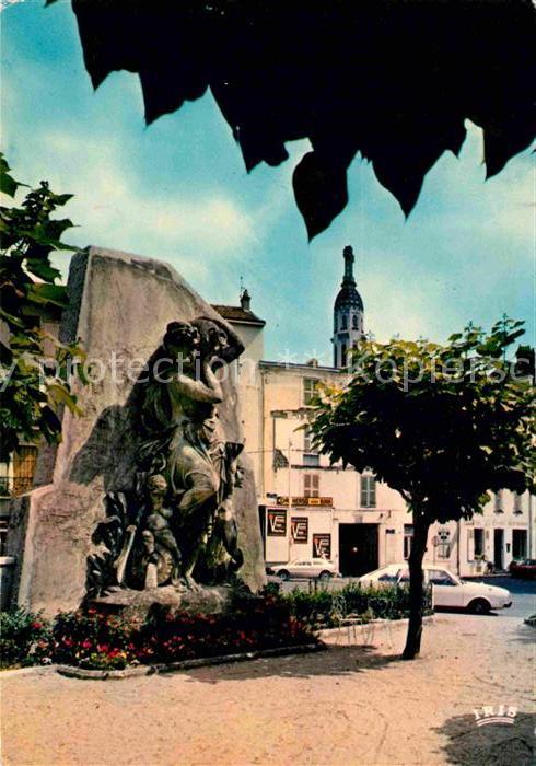 Vichy Allier Statue de la Source Clocher de l'Eglise St Blaise