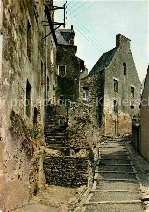 La Roche-Bernard Rue de Quenelle vieilles maisons