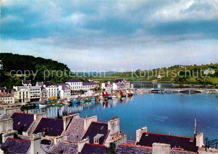 Audierne Port au fond la vallee du Goyen