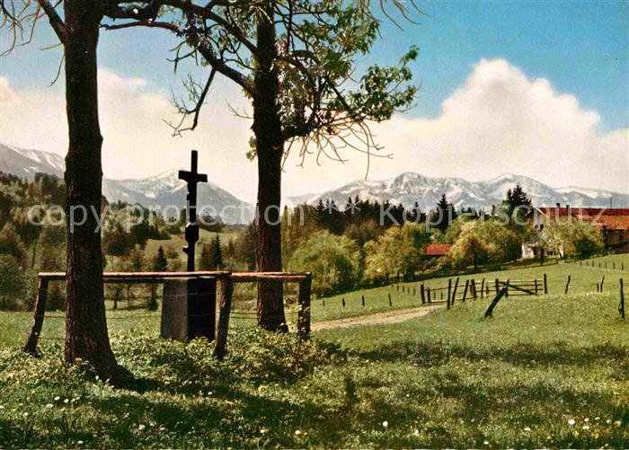 Bad Heilbrunn Kreuz Panorama Blick zum Herzogstand und Heimgarten Alpen