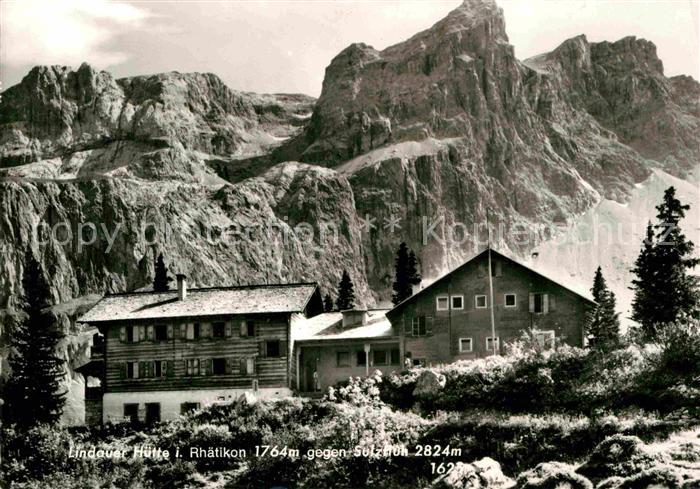 Lindauer Huette Berghaus im Raetikon gegen Sulzfluh