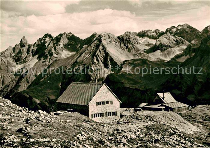 Mindelheimerhuette Blick gegen Allgaeuer Hauptkamm Alpenpanorama
