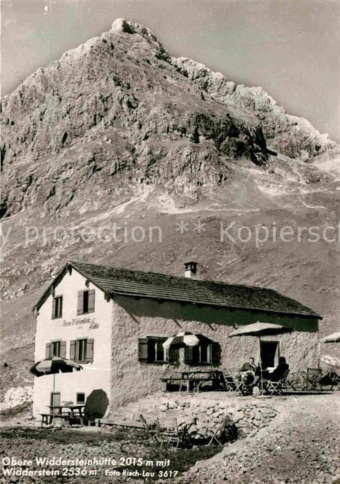 Widdersteinhuette mit Widderstein Allgaeuer Alpen