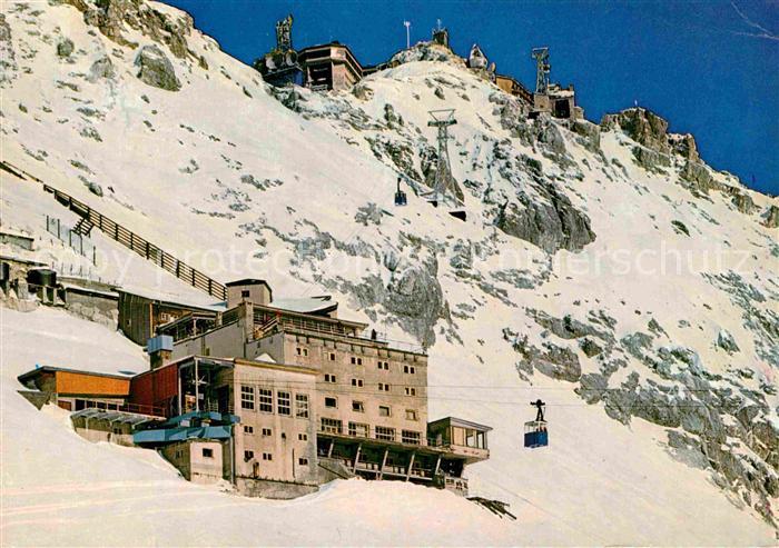 Zugspitze Hotel Schneefernerhaus mit Seilbahn zum Zugspitzgipfel Hangbahn