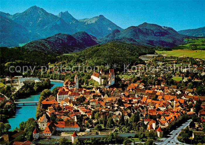 Fuessen Allgaeu Panorama Bergestadt Seenstadt Allgaeuer Alpen Fliegeraufnahme