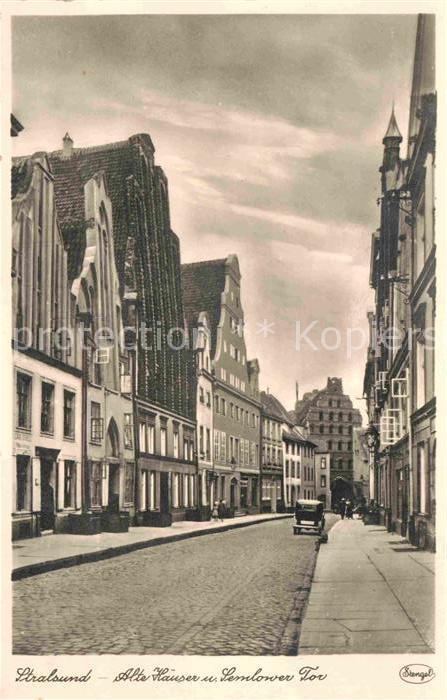 Stralsund Mecklenburg Vorpommern alte Haeuser am Semlower Tor