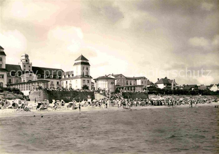 Binz Ruegen Strand mit Kurhotel